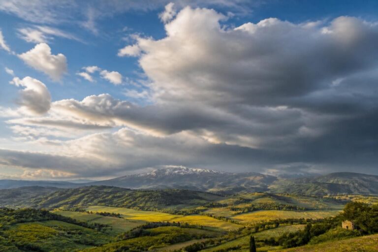 découvrez les prévisions météorologiques de météo-france pour la région occitanie en 2026. anticipez le climat futur avec des informations fiables et à jour.